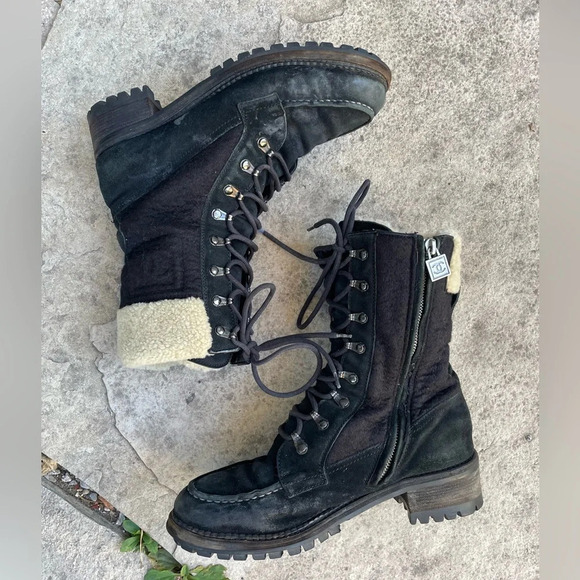 Chanel Black  Wool, Suede & Shearling Lace up Combat Boots, Size 39 - Picture 3 of 16